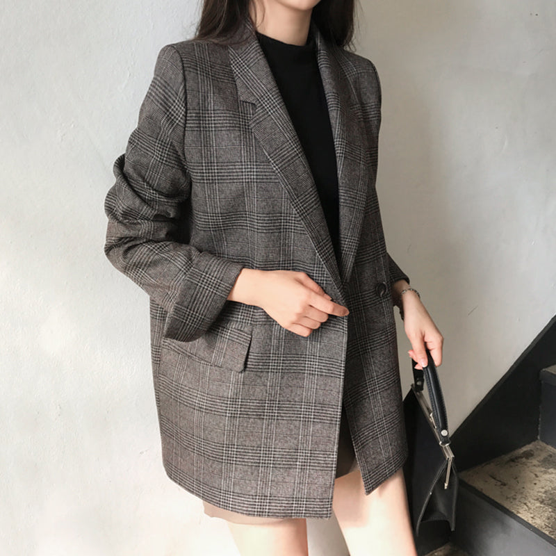 Loose-Fit Plaid Blazer